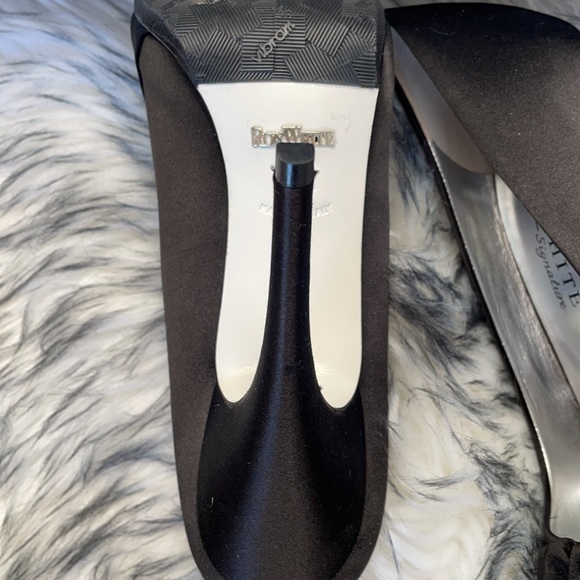 Ron White Signature Black Stiletto Classic Heels - Picture 5 of 5